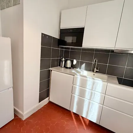 Old 2 Guests Apartment Antibes