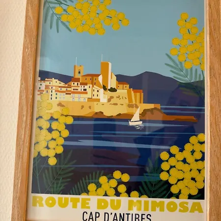 Old 2 Guests Appartamento Antibes
