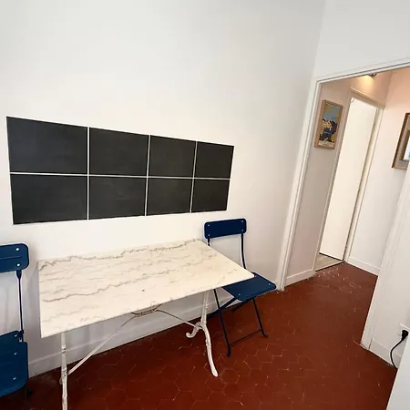Old 2 Guests Apartment
